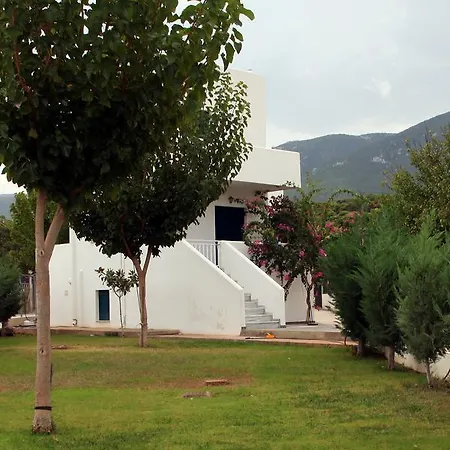 Emerald Houses Holiday home